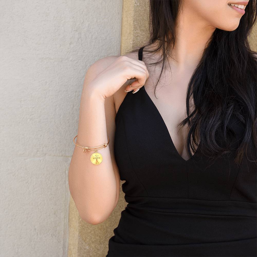 Rosavine Luxury Bangle - Effortless Elegance with a Timeless Circle Pendant | The Perfect Gift for Her