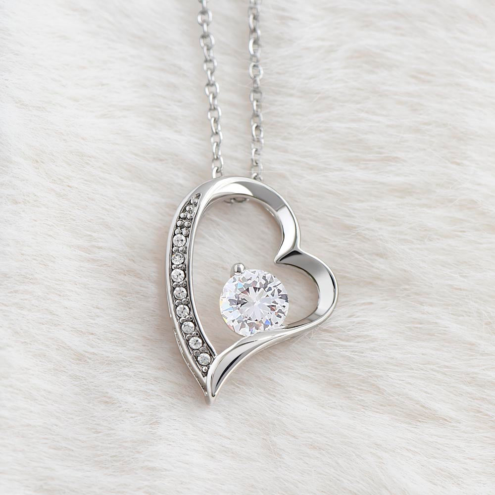 To My Girlfriend – Forever Grateful Necklace: A Timeless Keepsake of Love and Appreciation